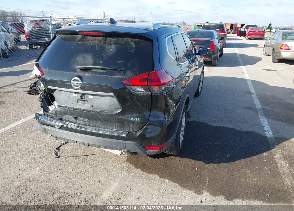 2018 NISSAN ROGUE VIN: KNMAT2MT0JP594562