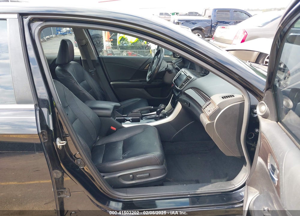 2017 HONDA ACCORD VIN: 1HGCR2F87HA150416