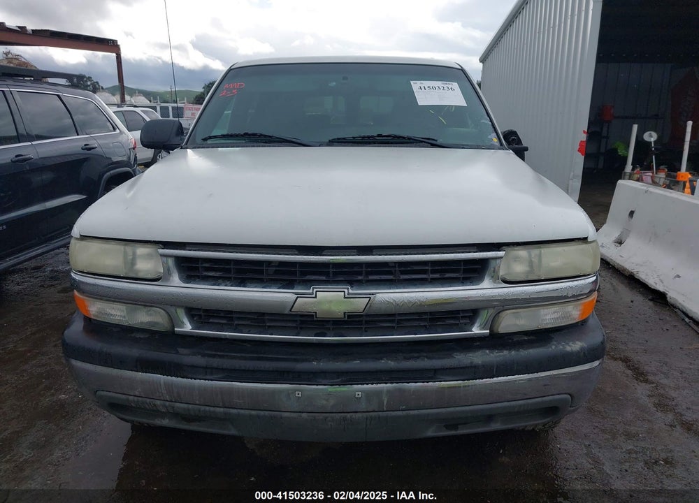 2001 CHEVROLET SUBURBAN 1500 LS VIN: 3GNEC16T21G209183