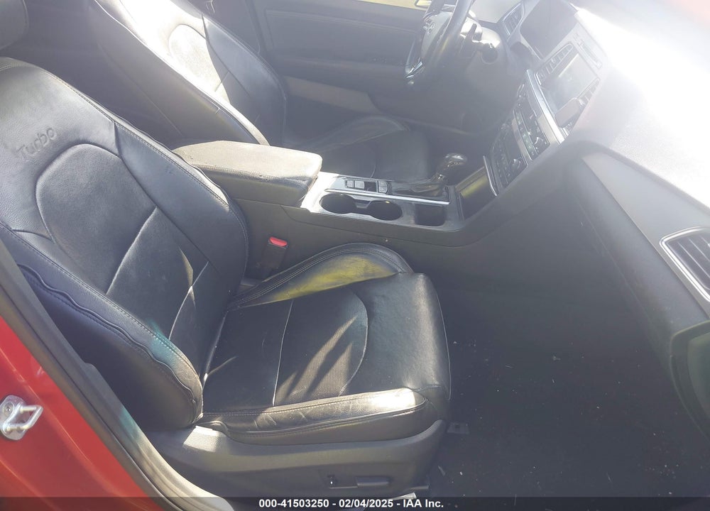 2015 HYUNDAI SONATA VIN: 5NPE34AB2FH181635