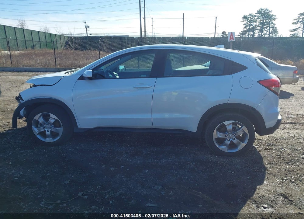 2022 HONDA HR-V AWD LX VIN: 3CZRU6H32NM771524