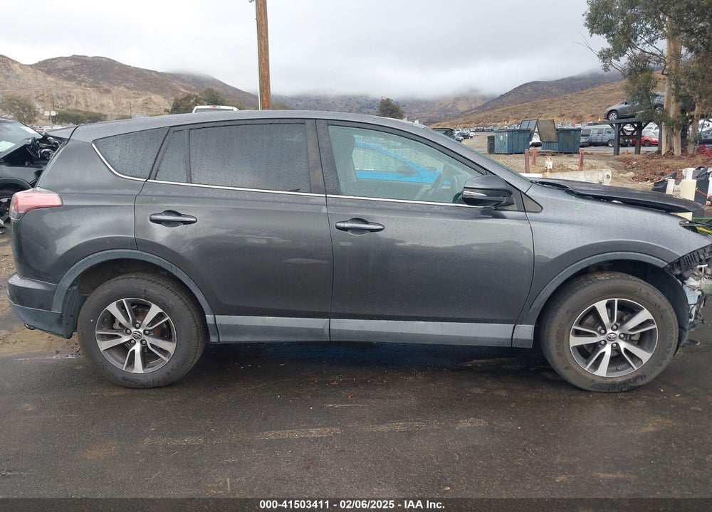 2018 TOYOTA RAV4 VIN: 2T3WFREV8JW445861