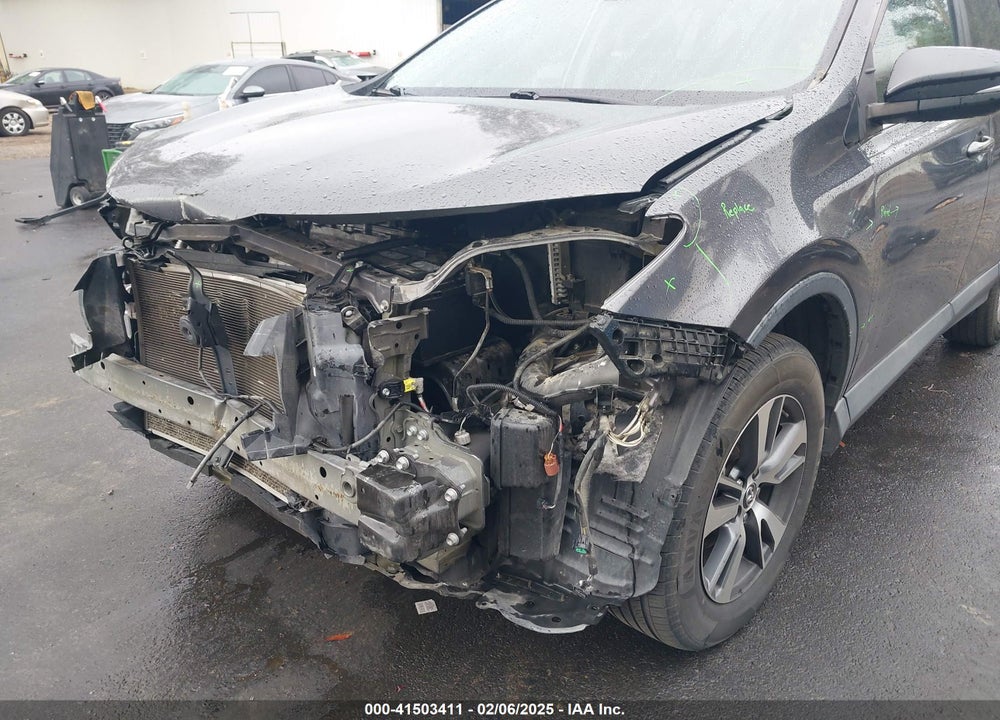2018 TOYOTA RAV4 VIN: 2T3WFREV8JW445861