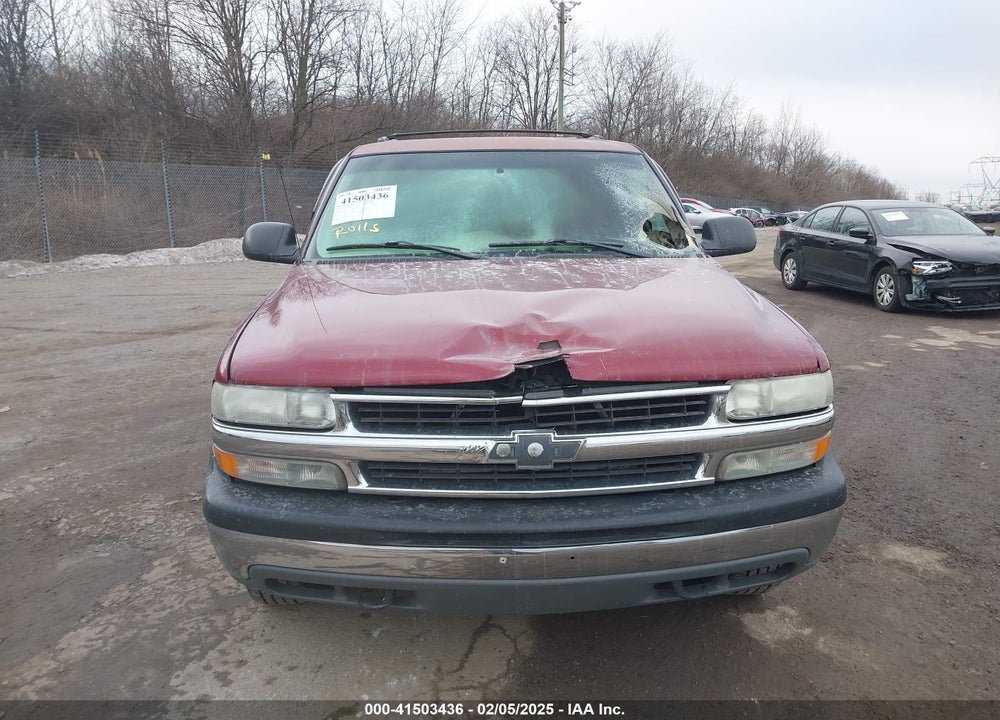 2001 CHEVROLET SUBURBAN 1500 LS VIN: 1GNEC16T01J280011