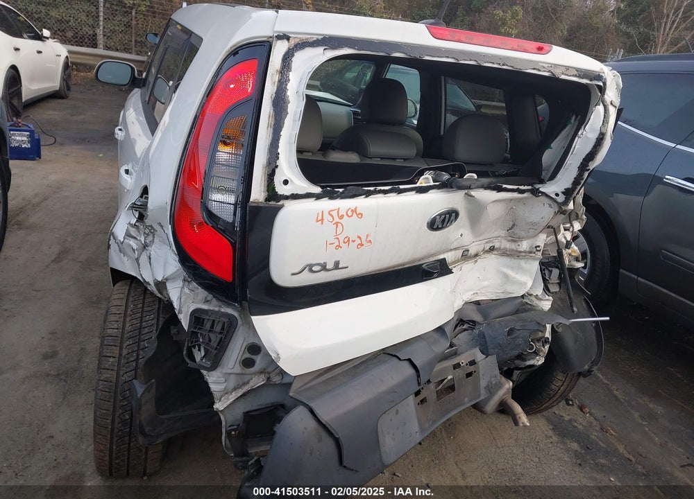 2015 KIA SOUL VIN: KNDJP3A52F7218646