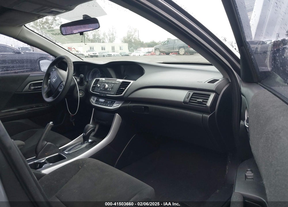 2013 HONDA ACCORD LX VIN: 1HGCR2F39DA143837