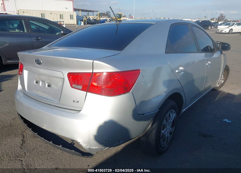 2012 KIA FORTE VIN: KNAFU4A22C5592513