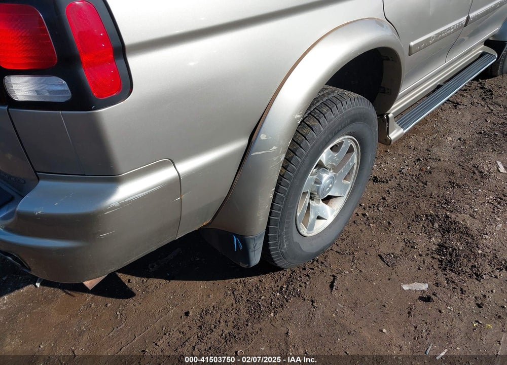 2001 MITSUBISHI MONTERO SPORT LTD VIN: JA4MT41R61P038137