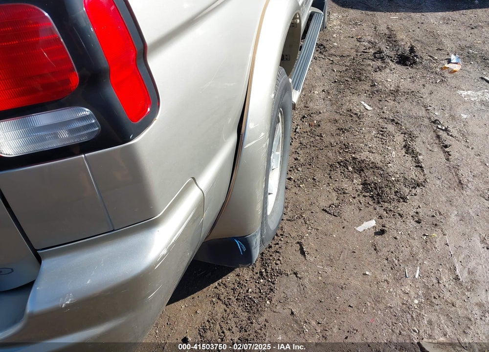 2001 MITSUBISHI MONTERO SPORT LTD VIN: JA4MT41R61P038137