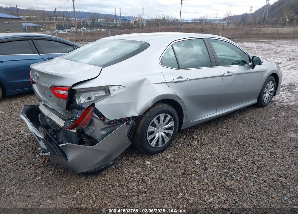 2018 TOYOTA CAMRY L VIN: 4T1B11HK3JU601894