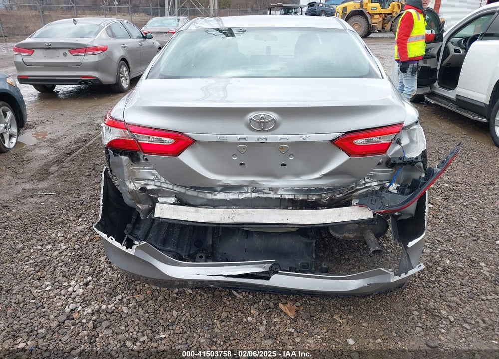 2018 TOYOTA CAMRY L VIN: 4T1B11HK3JU601894