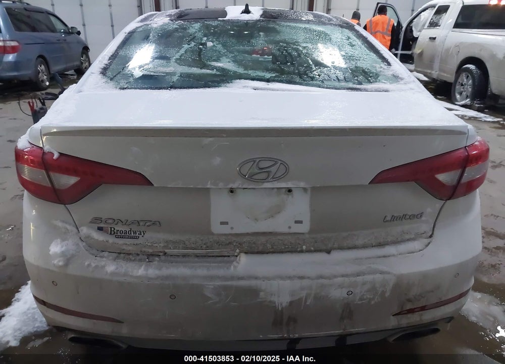 2015 HYUNDAI SONATA VIN: 5NPE34AF5FH037404