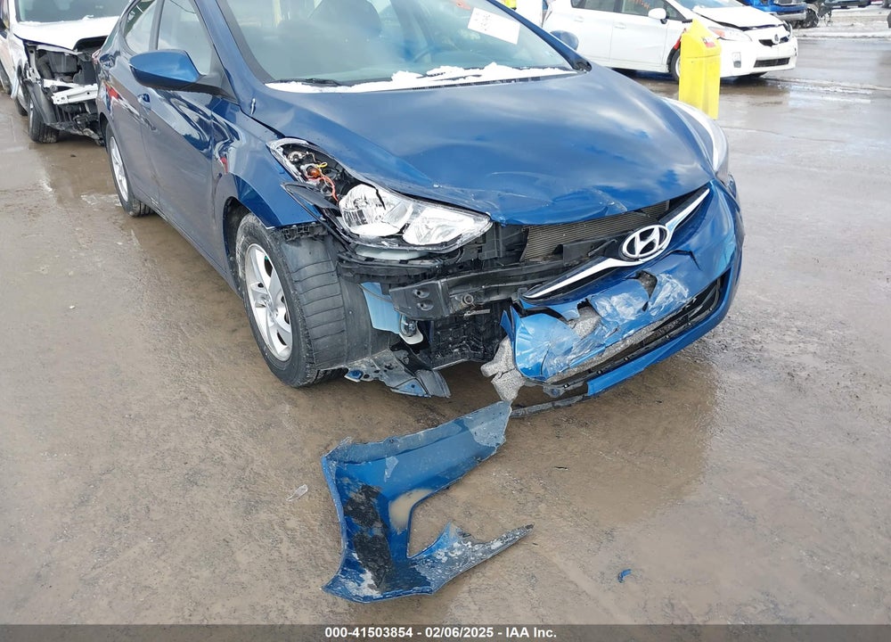 2015 HYUNDAI ELANTRA VIN: KMHDH4AE5FU248575