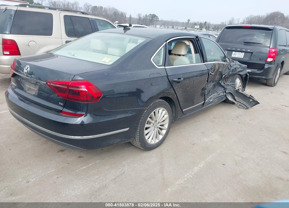 2017 VOLKSWAGEN PASSAT VIN: 1VWBT7A32HC020825