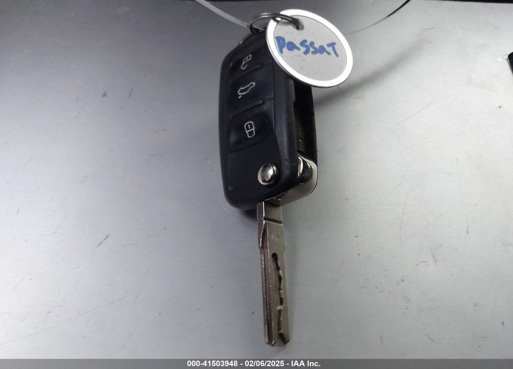 2014 VOLKSWAGEN PASSAT 1.8T SE VIN: 1VWBT7A32EC047566