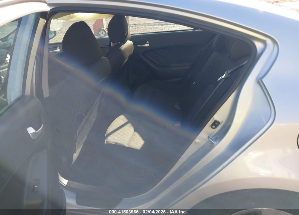 2017 KIA FORTE VIN: 3KPFK4A78HE133583