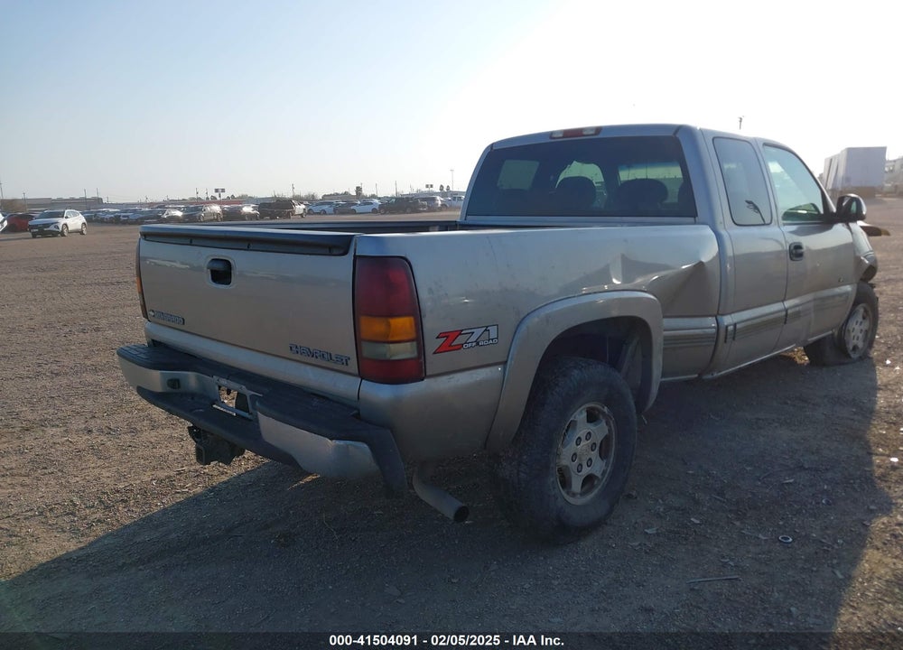 2002 CHEVROLET SILVERADO 1500 LS VIN: 2GCEK19T021301586