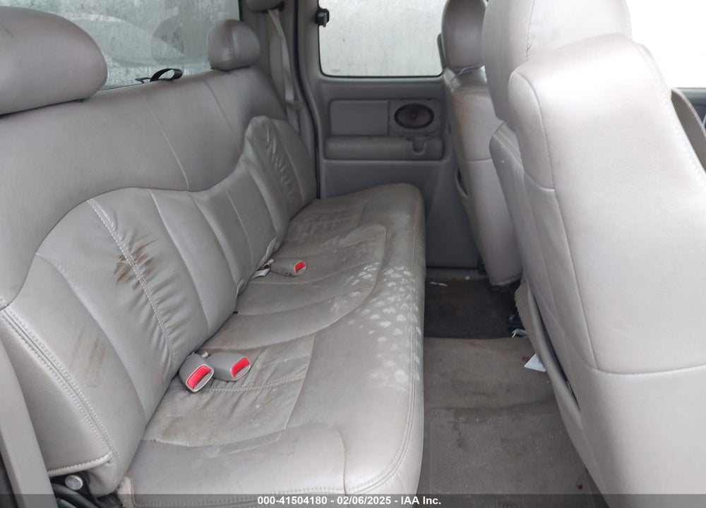 2001 CHEVROLET SILVERADO 1500 LS VIN: 2GCEC19T011313975