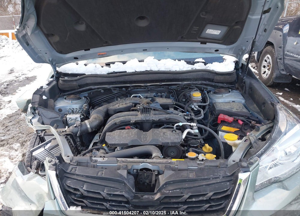 2018 SUBARU FORESTER VIN: JF2SJAJC5JH422631