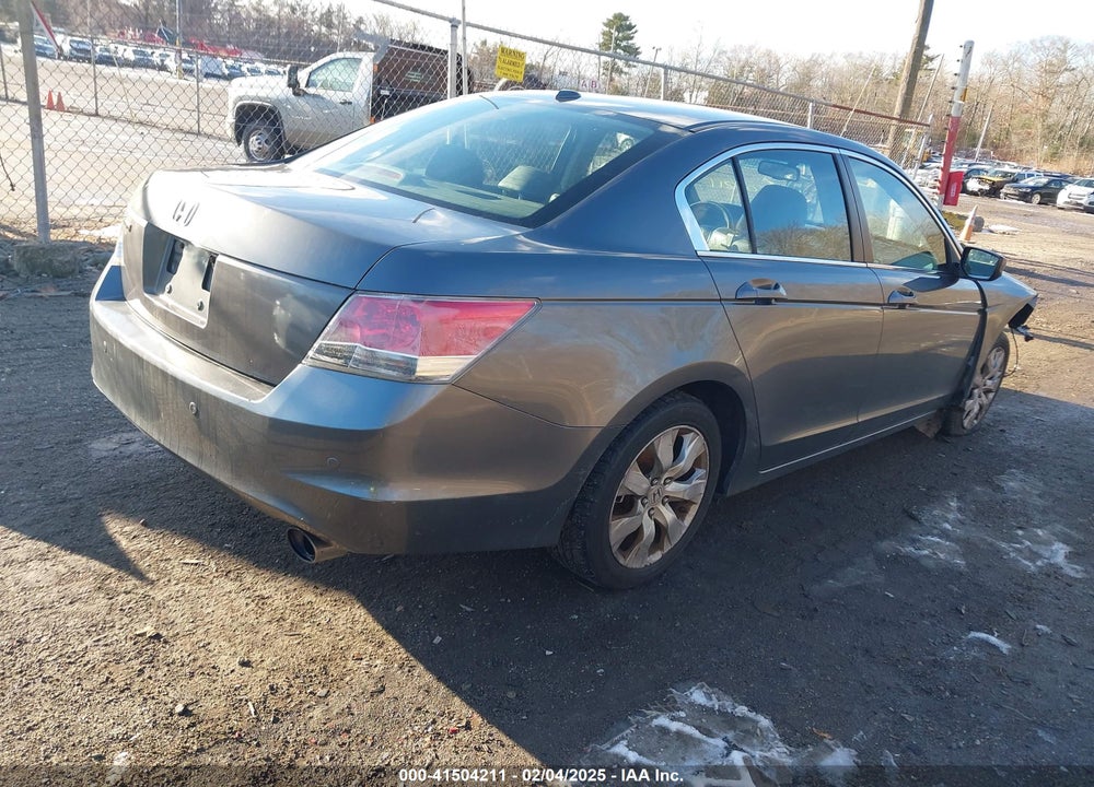 2008 HONDA ACCORD VIN: 1HGCP26808A115206