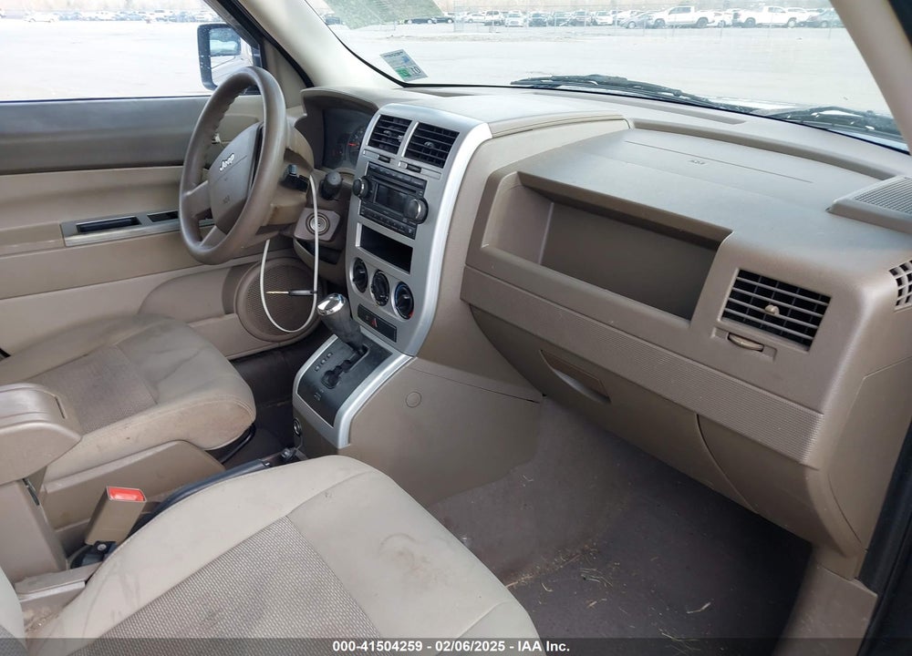 2008 JEEP PATRIOT SPORT VIN: 1J8FT28W98D521656