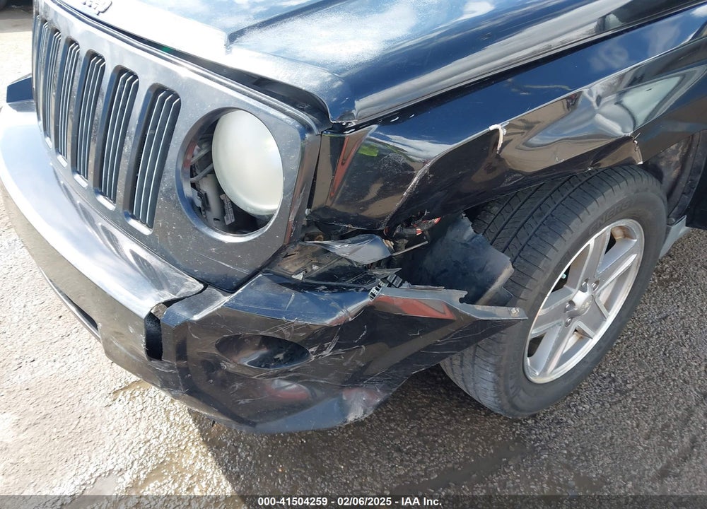 2008 JEEP PATRIOT SPORT VIN: 1J8FT28W98D521656