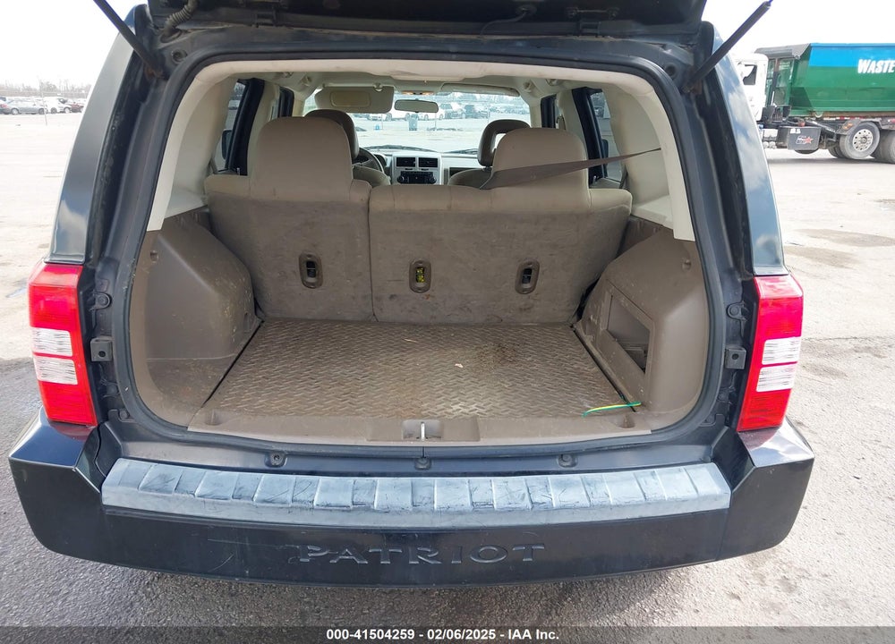 2008 JEEP PATRIOT SPORT VIN: 1J8FT28W98D521656