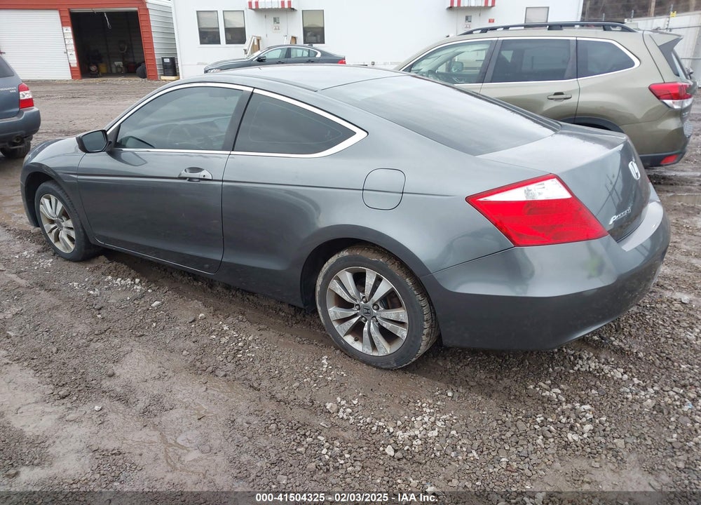 2010 HONDA ACCORD 2.4 LX-S VIN: 1HGCS1B38AA018179