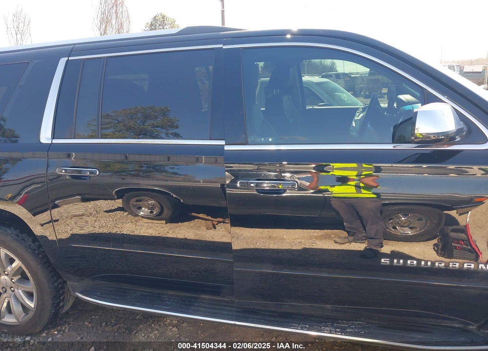 2019 CHEVROLET SUBURBAN PREMIER VIN: 1GNSCJKC5KR360318