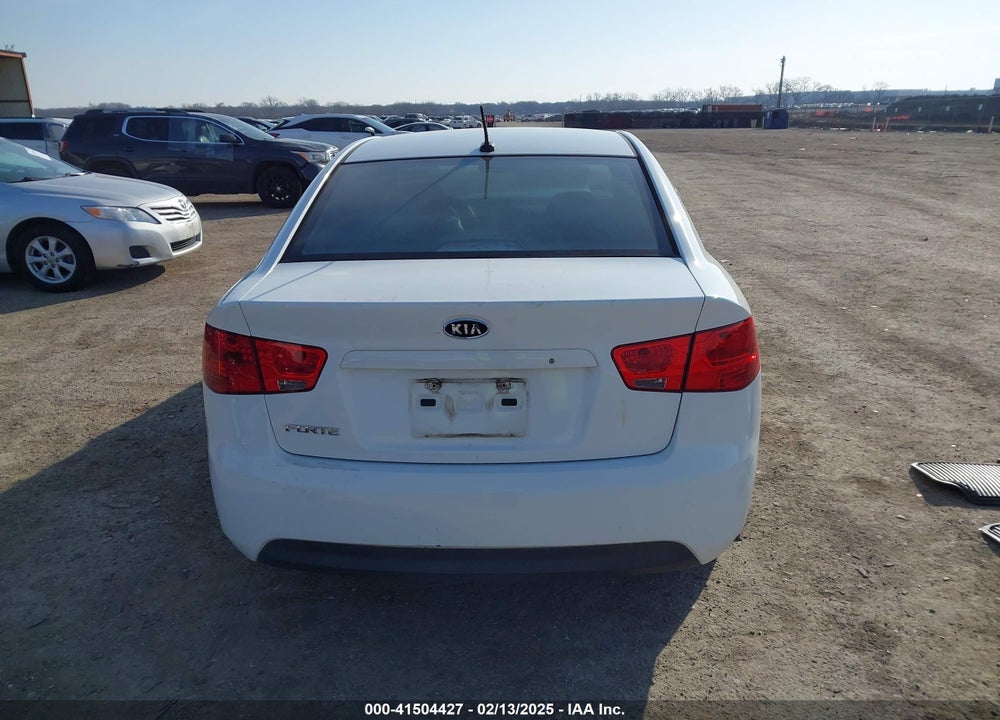 2010 KIA FORTE LX VIN: KNAFT4A24A5049132