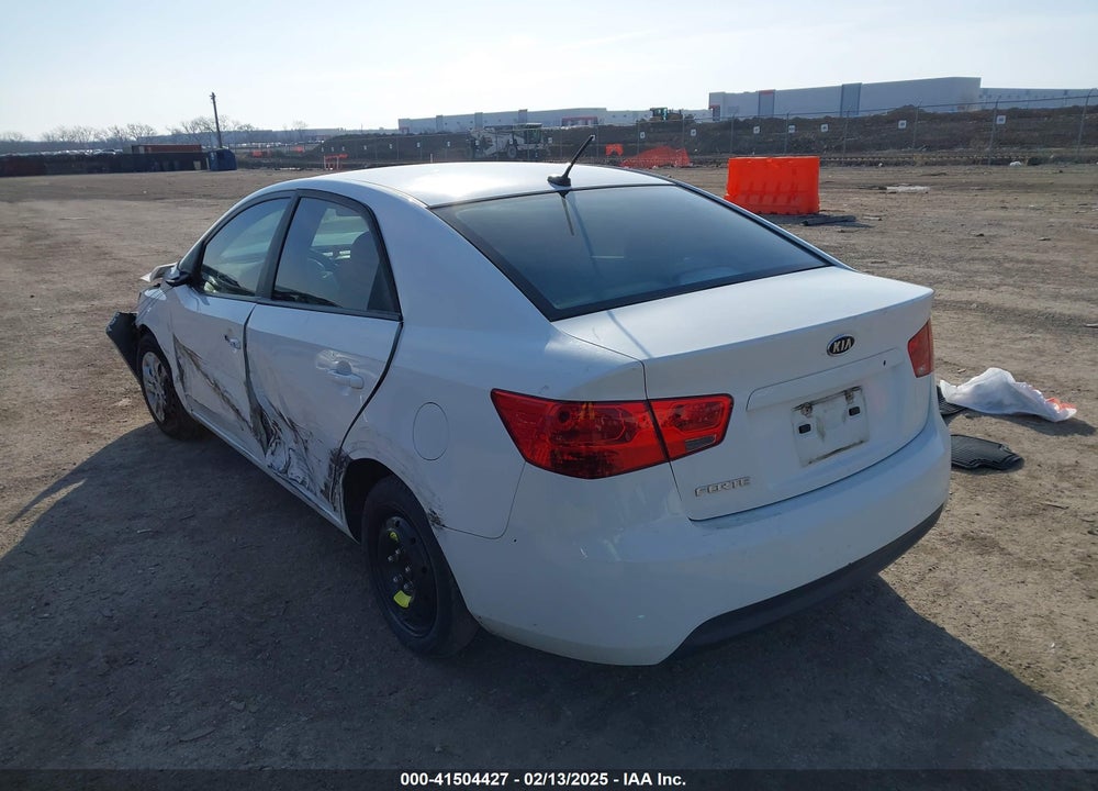 2010 KIA FORTE LX VIN: KNAFT4A24A5049132