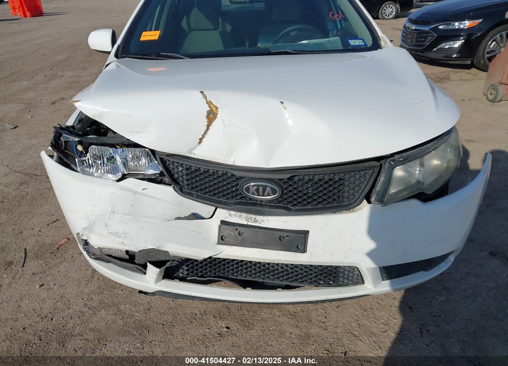 2010 KIA FORTE LX VIN: KNAFT4A24A5049132