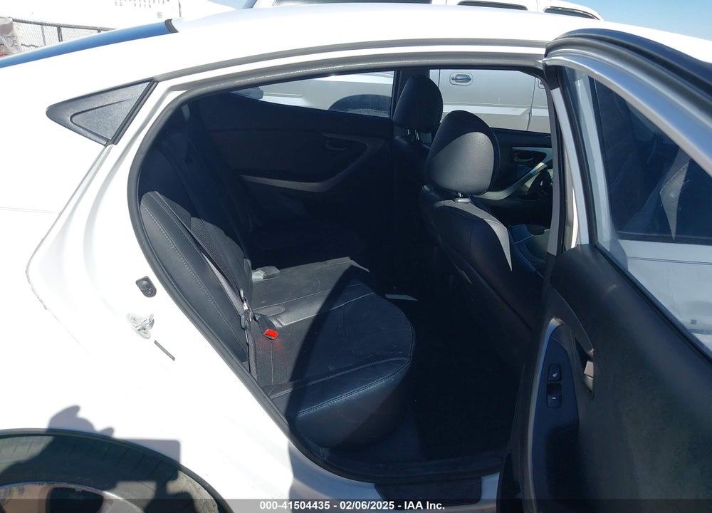 2013 HYUNDAI ELANTRA VIN: 5NPDH4AE6DH427798