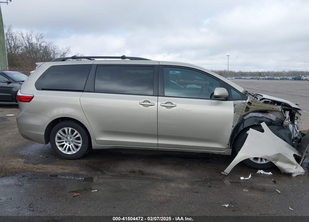 2015 TOYOTA SIENNA VIN: 5TDYK3DC8FS682392