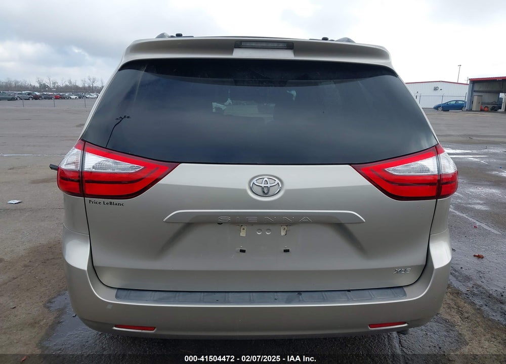 2015 TOYOTA SIENNA VIN: 5TDYK3DC8FS682392
