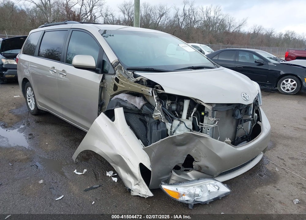 2015 TOYOTA SIENNA VIN: 5TDYK3DC8FS682392