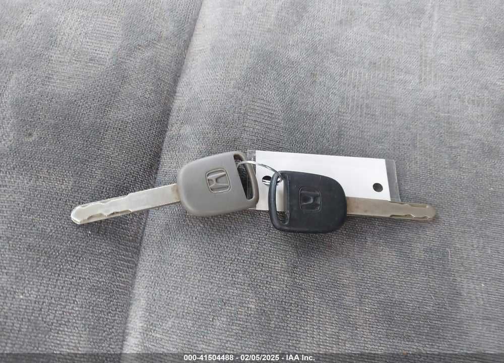 2003 HONDA PILOT EX VIN: 2HKYF18483H544168