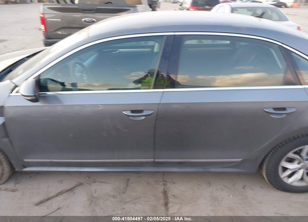 2017 VOLKSWAGEN PASSAT VIN: 1VWAT7A39HC086199