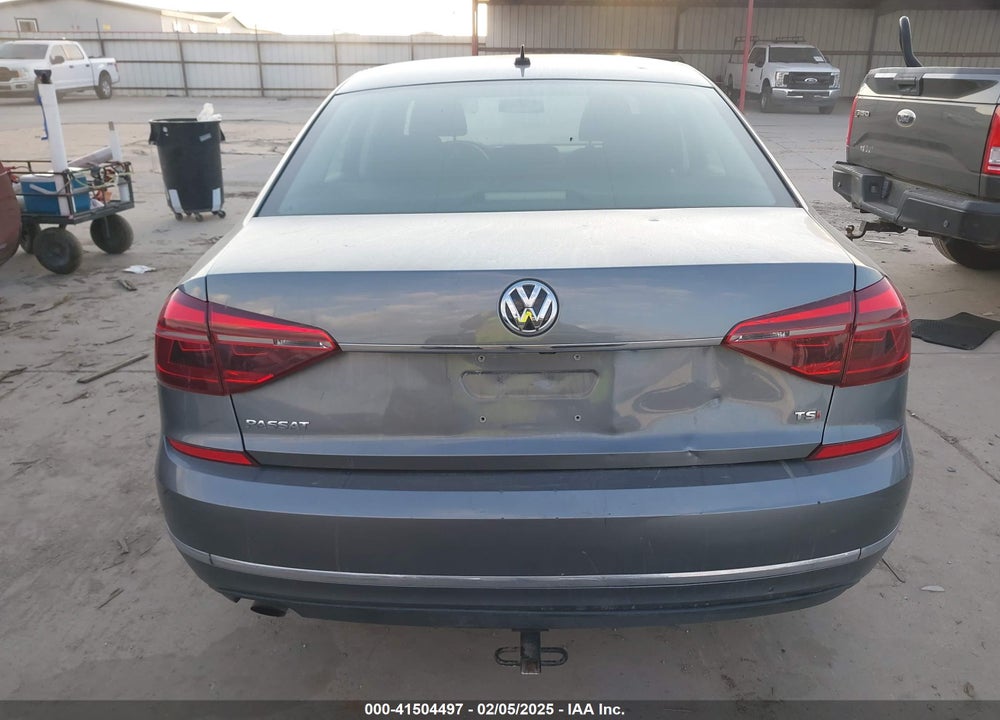 2017 VOLKSWAGEN PASSAT VIN: 1VWAT7A39HC086199