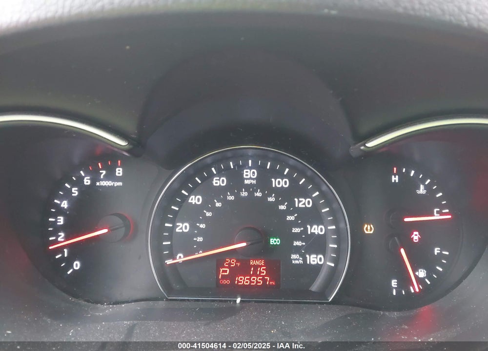 2014 KIA SORENTO LX VIN: 5XYKT3A69EG487947
