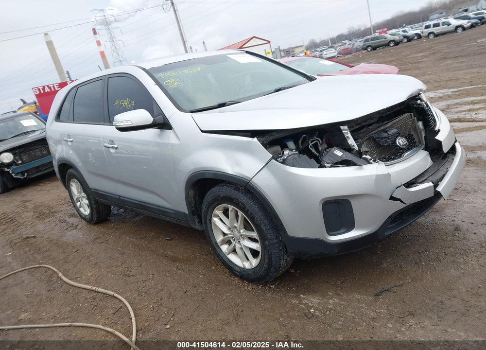 2014 KIA SORENTO LX VIN: 5XYKT3A69EG487947