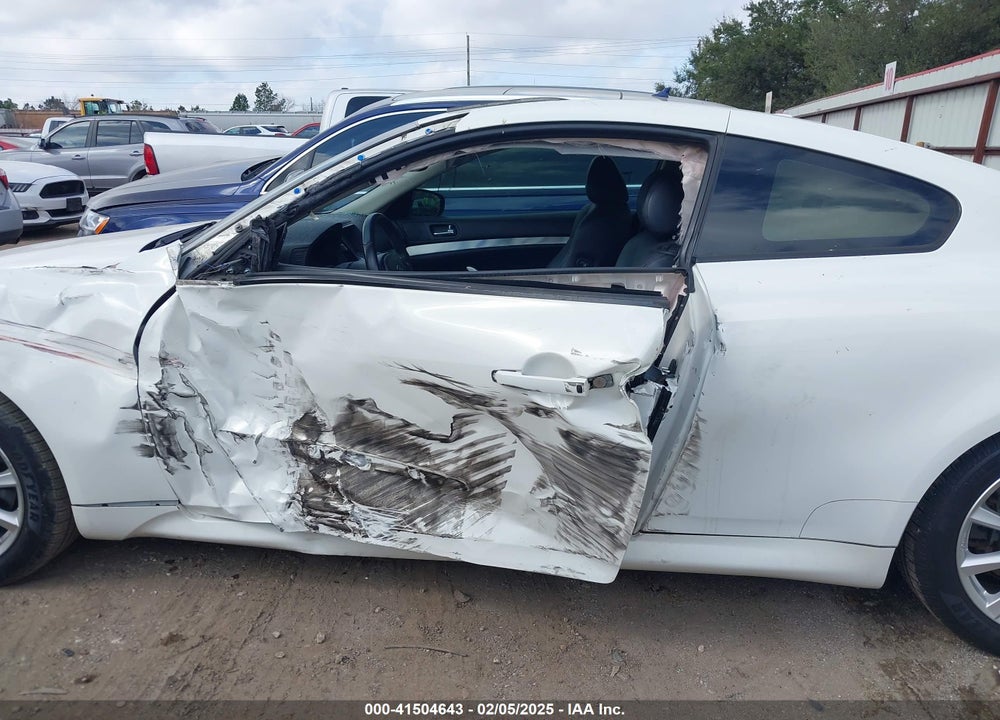 2014 INFINITI Q60 VIN: JN1CV6EK7EM112339