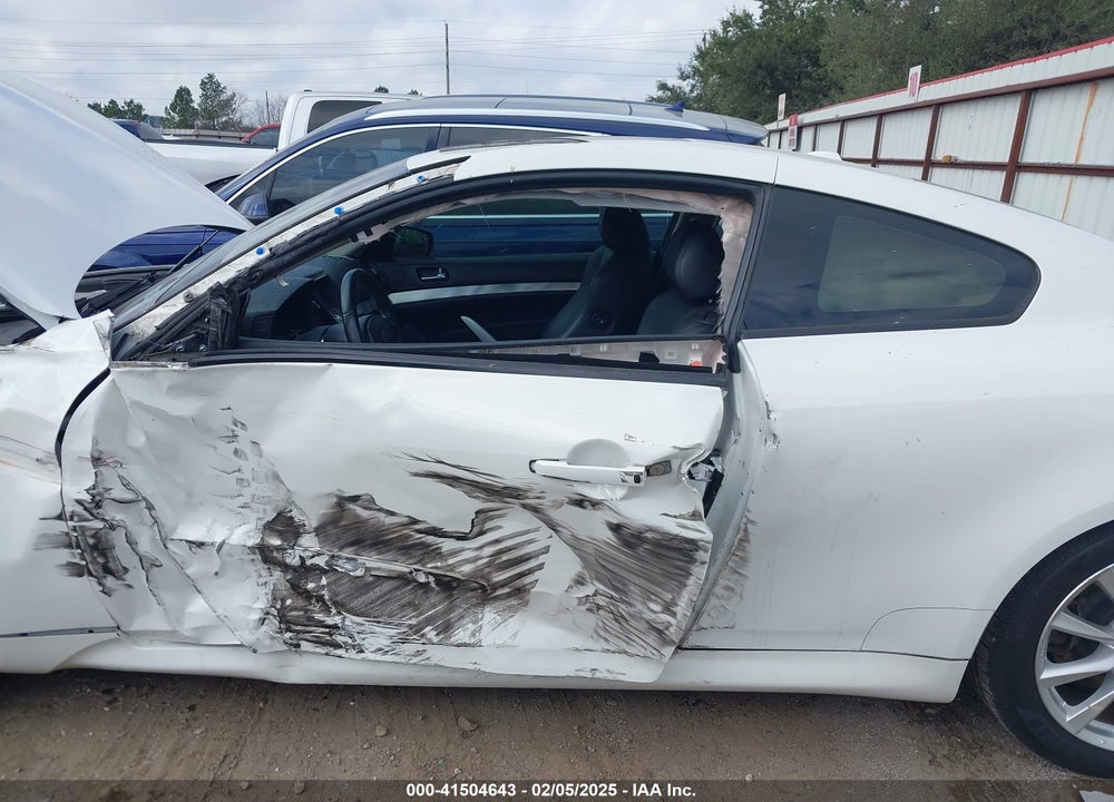 2014 INFINITI Q60 VIN: JN1CV6EK7EM112339