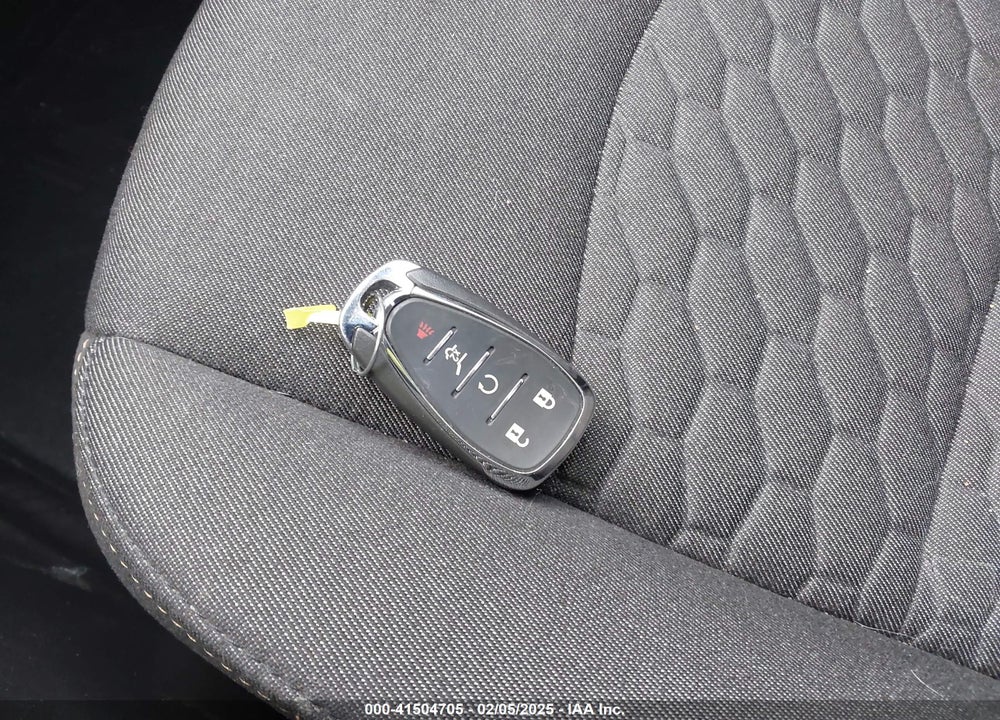 2019 CHEVROLET EQUINOX LT VIN: 2GNAXUEV8K6207667