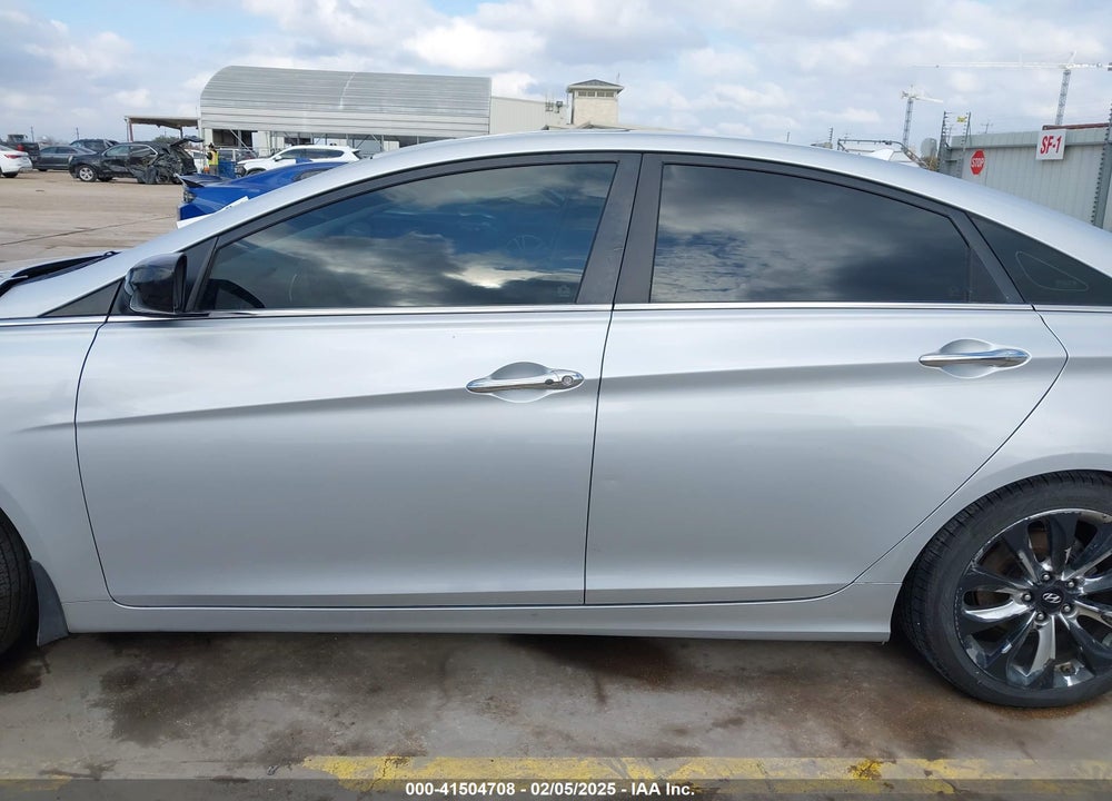 2011 HYUNDAI SONATA SE VIN: 5NPEC4AC6BH281286