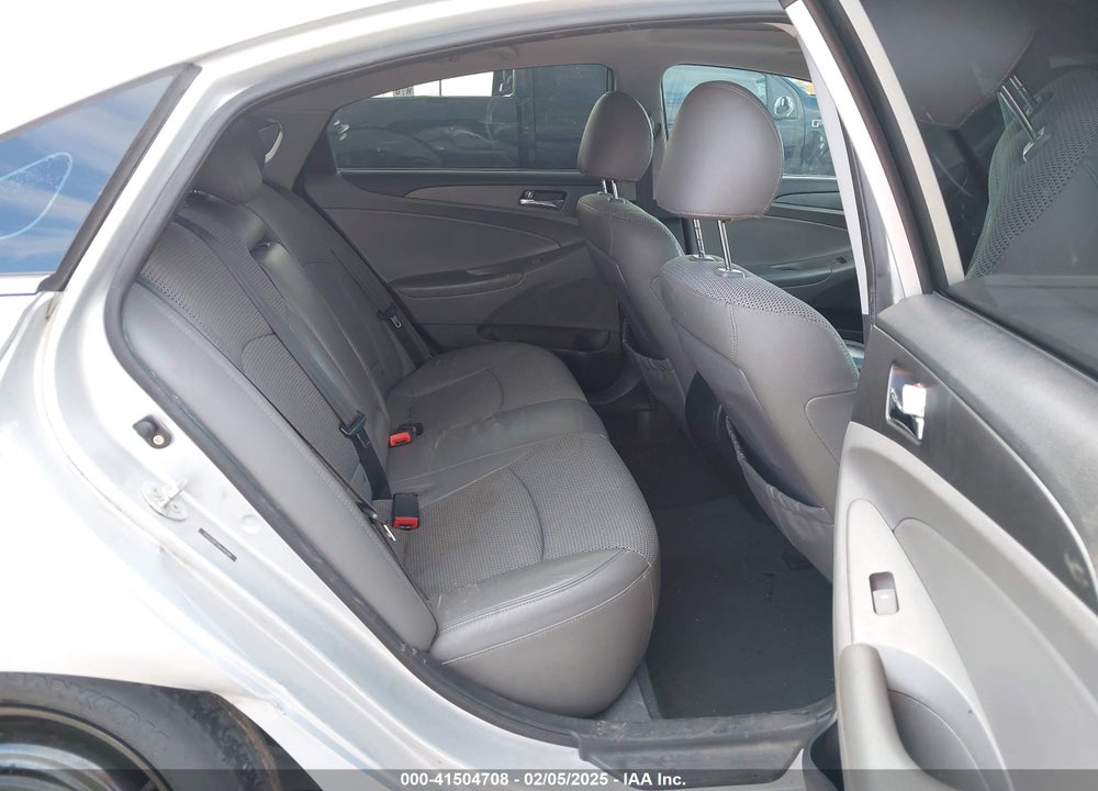 2011 HYUNDAI SONATA SE VIN: 5NPEC4AC6BH281286