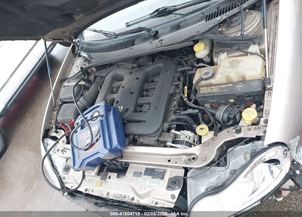 2000 CHRYSLER LHS VIN: 2C3HC56G9YH180828
