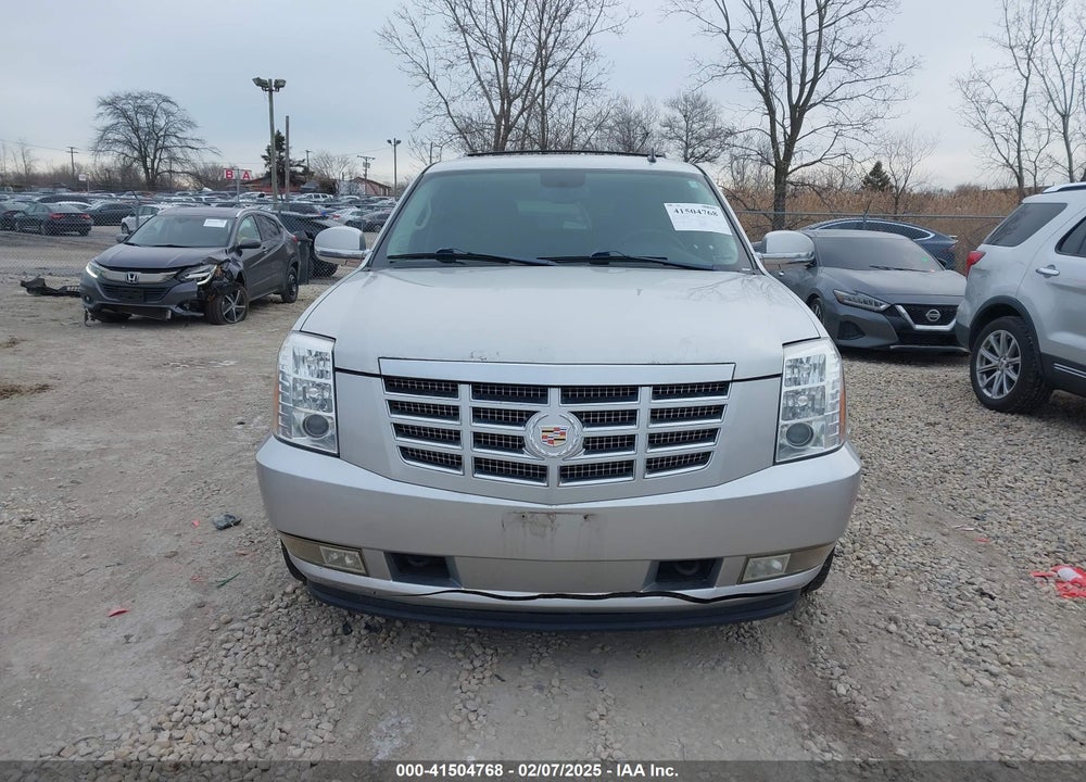 2011 CADILLAC ESCALADE STANDARD VIN: 1GYS4AEF5BR140506