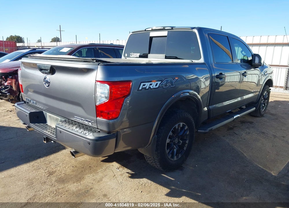 2017 NISSAN TITAN VIN: 1N6AA1E52HN555152
