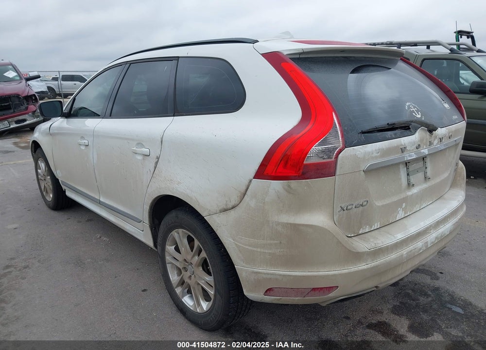 2015 VOLVO XC60 VIN: YV4612RJ9F2698634